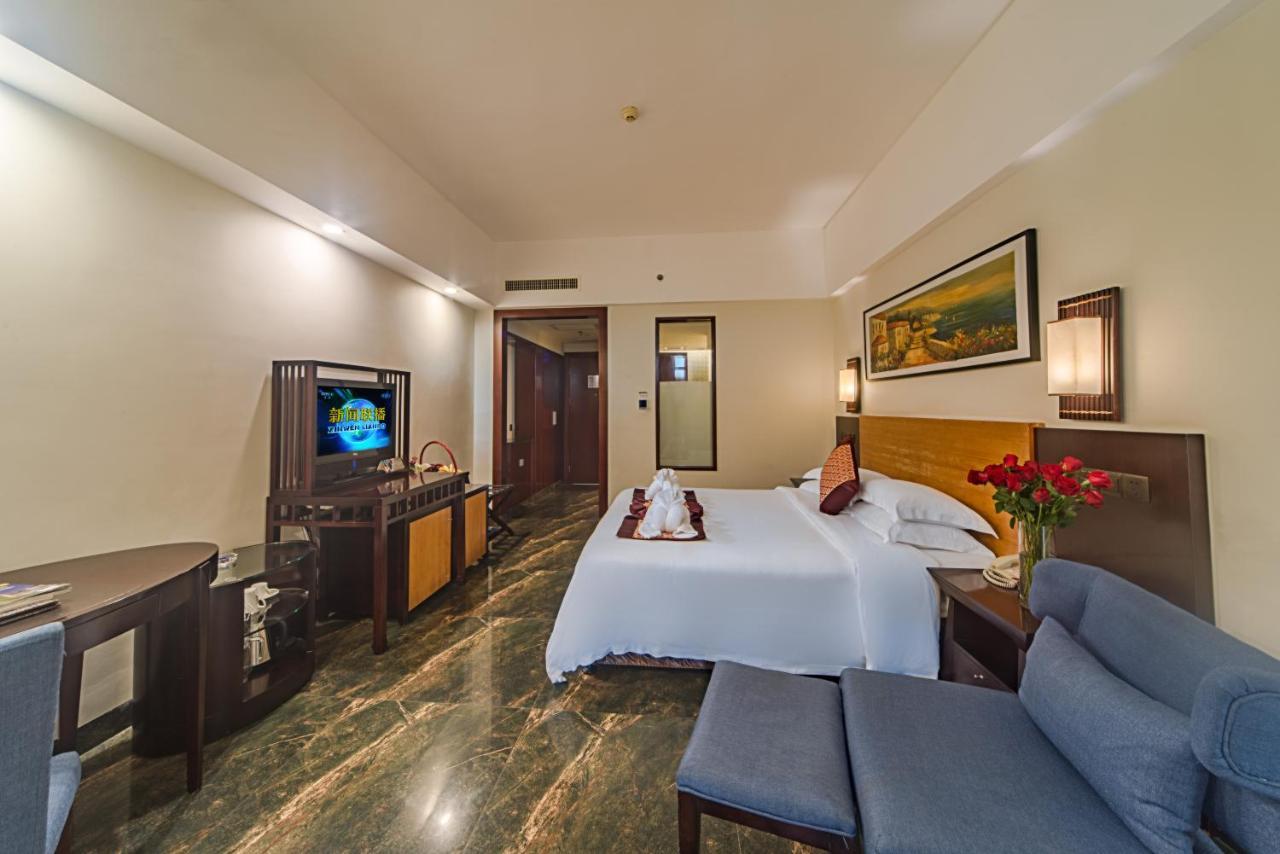 Shengyi Holiday Villa Hotel Sanya Exterior photo