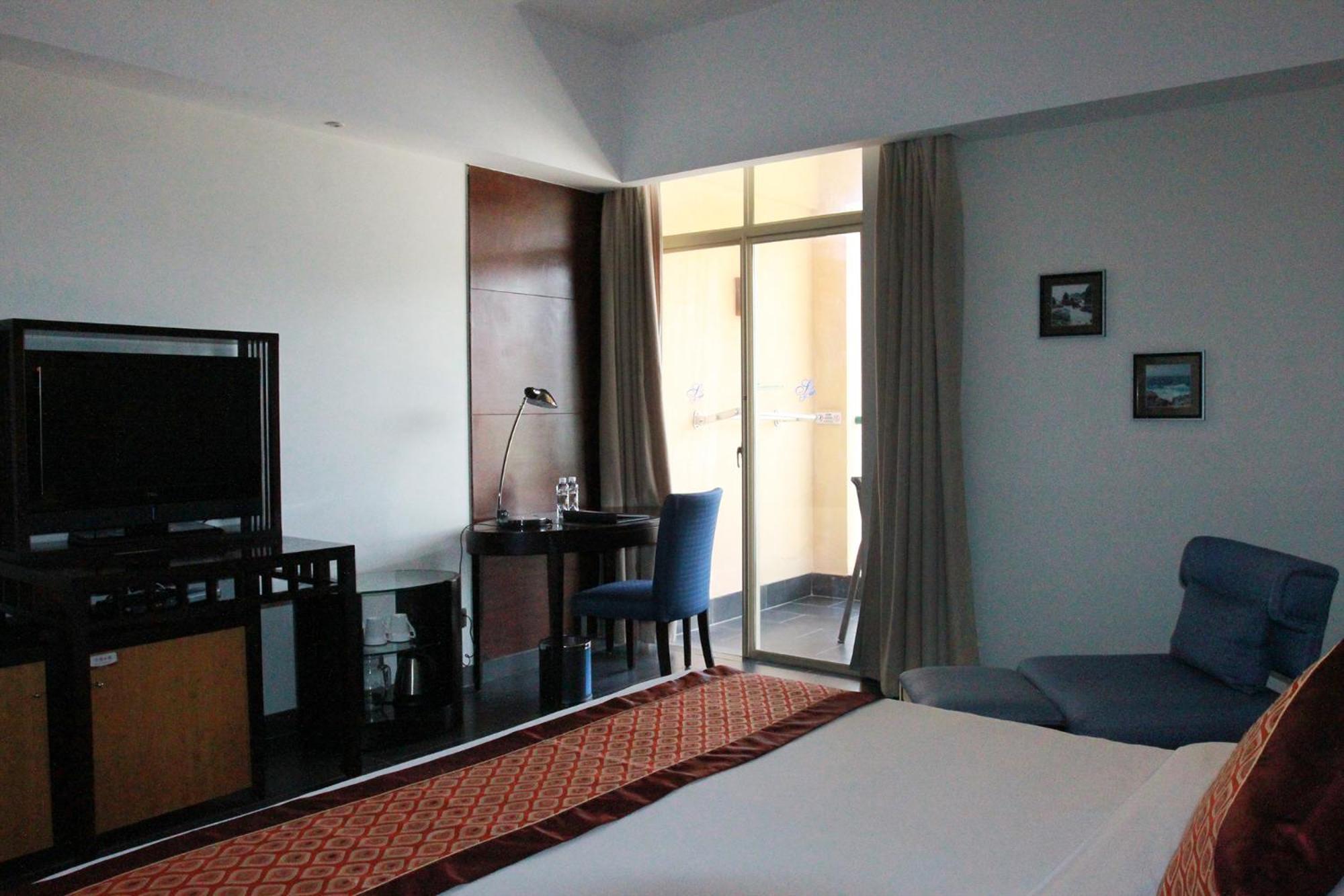 Shengyi Holiday Villa Hotel Sanya Exterior photo